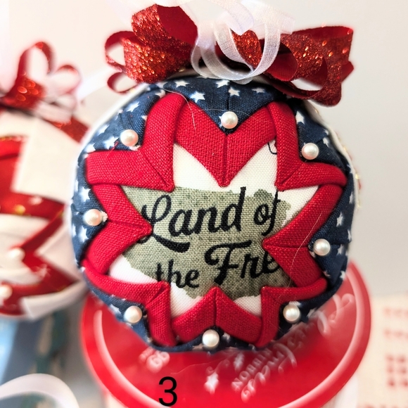 Hand crafted Ornaments keepsakes balls pleated - Picture 5 of 11